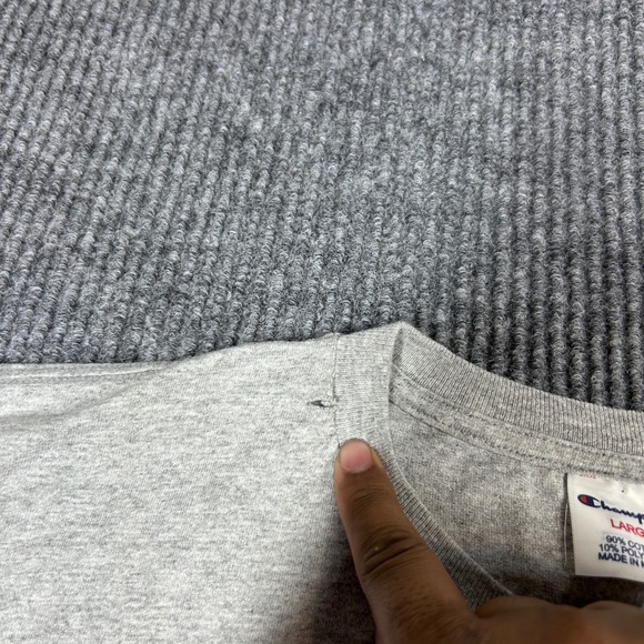 Vintage Champion Shirt Men's L 2004 NCAA Basketball Final Four Champion Grey - Picture 6 of 6